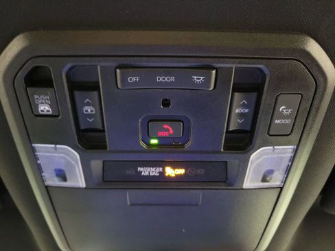 Used 2024 Toyota Tundra Platinum image 22