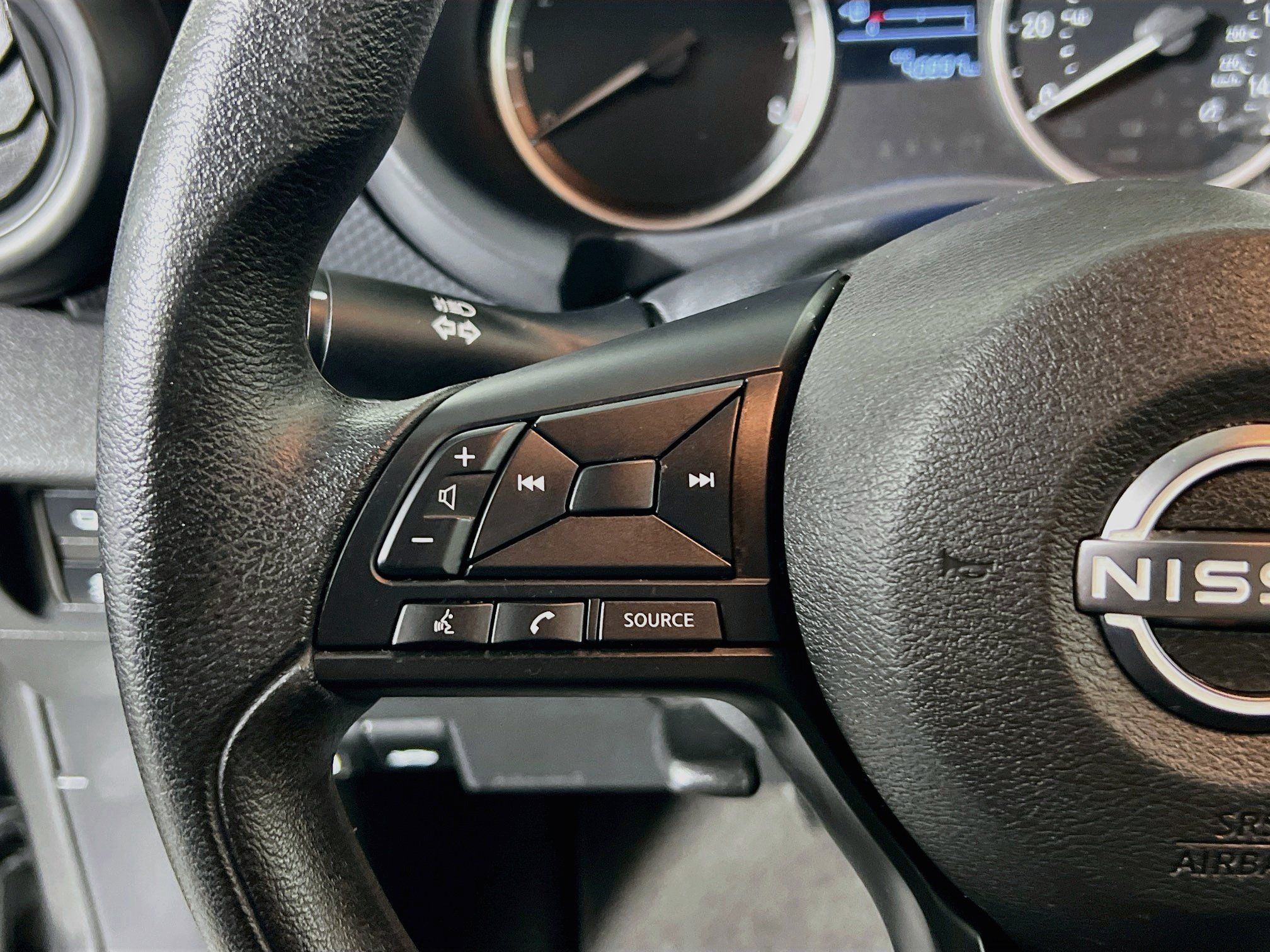 Used 2024 Nissan Kicks S FWD image 18