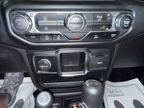 Used 2022 Jeep Wrangler Unlimited Sport AWD/4WD image 27