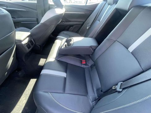 Used 2025 Toyota Camry SE image 10