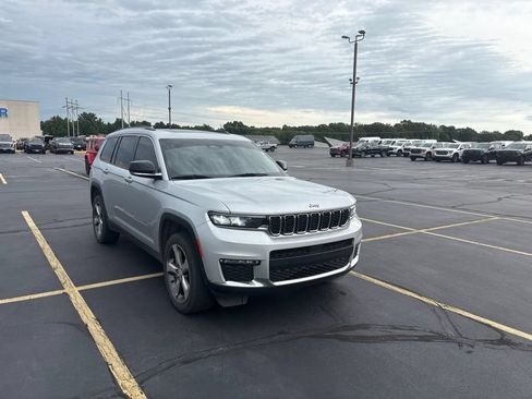 Used 2021 Jeep Grand Cherokee L Limited w/ Trailer Tow Package AWD/4WD image 6