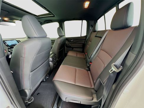 New 2026 Honda Ridgeline Black Edition image 24