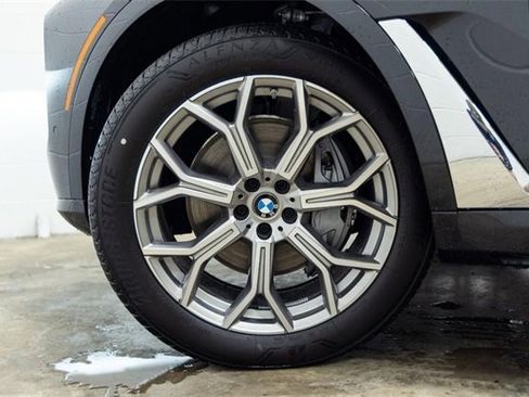 Certified 2025 BMW X7 xDrive40i image 24