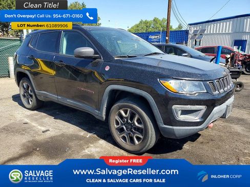 Used 2017 Jeep Compass Trailhawk w/ Leather Interior Group AWD/4WD image 5