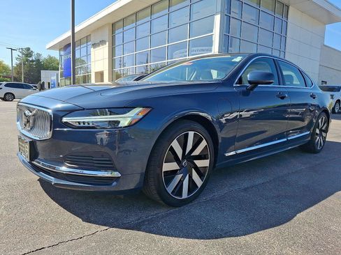 Certified 2024 Volvo S90 T8 Ultimate w/ Lounge Package AWD/4WD image 3