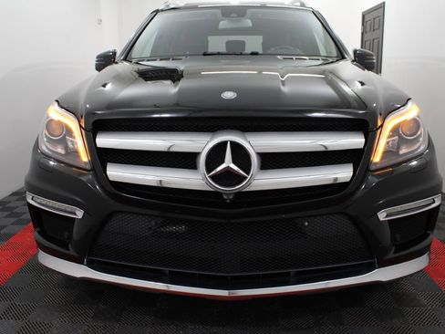 Used 2015 Mercedes-Benz GL 550 4MATIC image 3