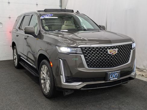 Used 2021 Cadillac Escalade Premium Luxury image 21