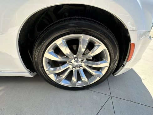 Used 2018 Chrysler 300 Touring L RWD image 34
