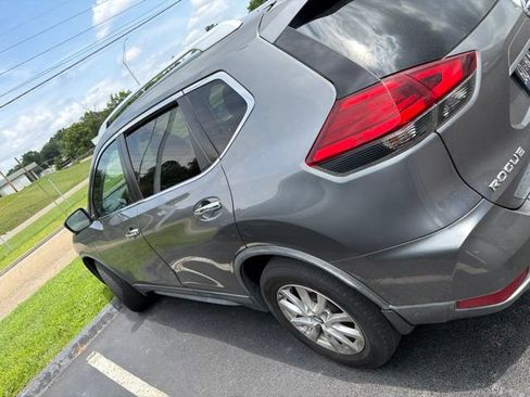 Used 2017 Nissan Rogue SV w/ SV Premium Package AWD/4WD image 6