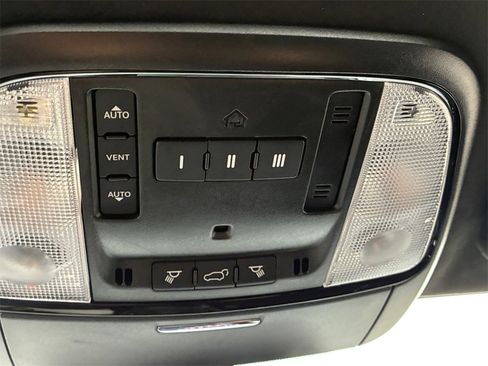 Used 2024 Dodge Durango SRT image 32