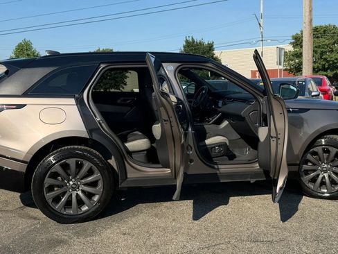 Used 2019 Land Rover Range Rover Velar R-Dynamic SE AWD/4WD image 27