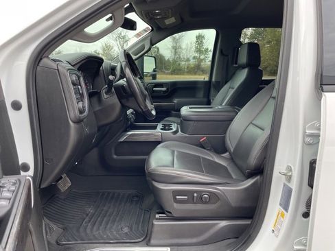 Used 2022 Chevrolet Silverado 2500 LTZ w/ LTZ Plus Package image 11