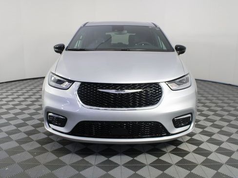 New 2026 Chrysler Pacifica Select image 30