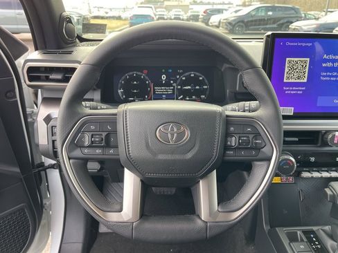 New 2025 Toyota 4Runner TRD Off-Road Premium AWD/4WD image 15