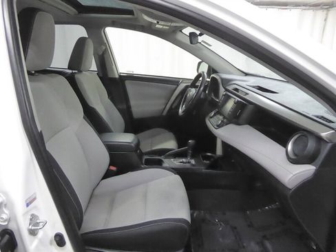 Used 2018 Toyota RAV4 LE image 25