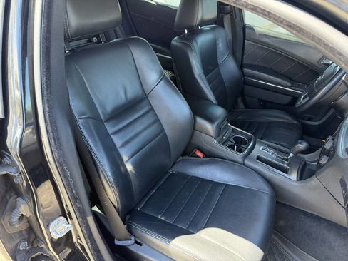 Used 2014 Dodge Charger R/T image 4