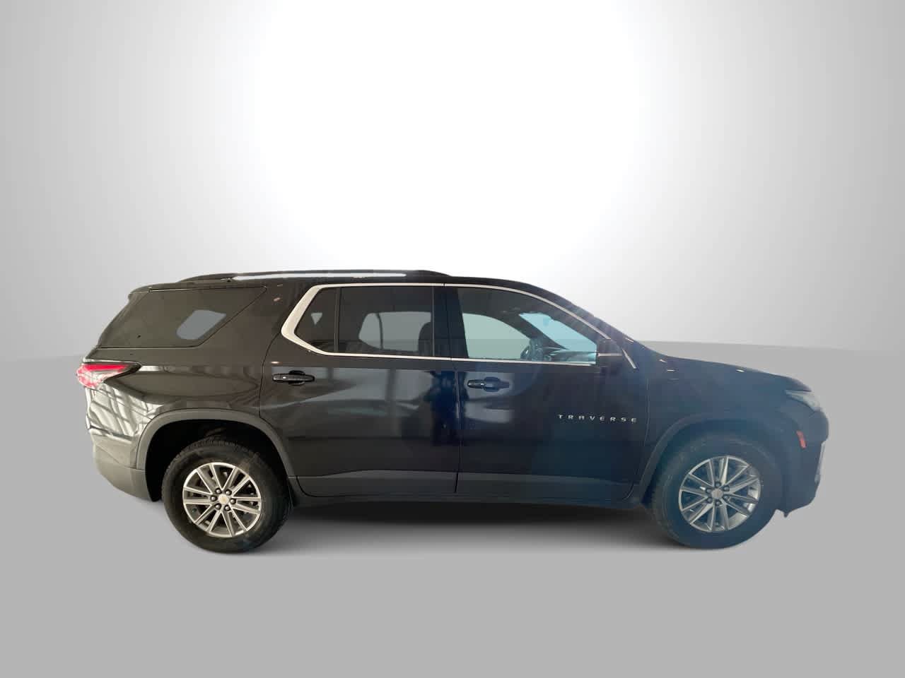 Used 2023 Chevrolet Traverse LT AWD/4WD image 9