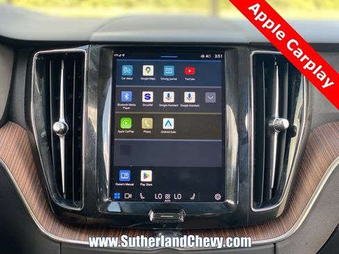 Used 2023 Volvo XC60 T8 Plus image 26