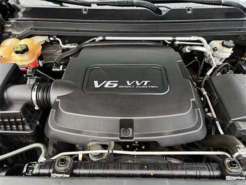 Used 2016 GMC Canyon SLE image 24