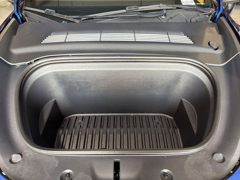 Used 2023 Tesla Model Y Long Range image 35