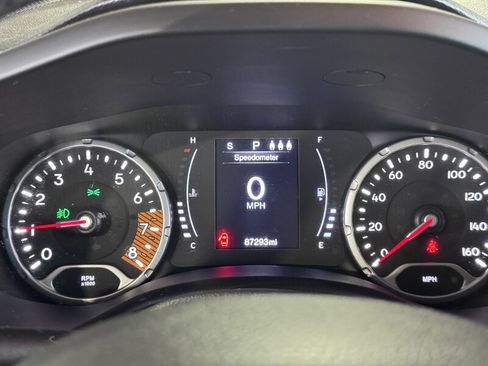 Used 2019 Jeep Renegade Latitude image 22