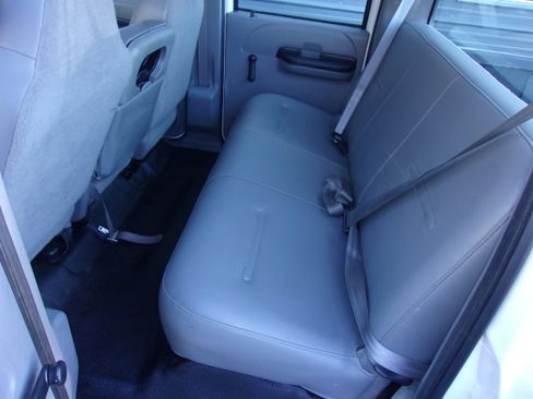 Used 2006 Ford F350 XL image 17