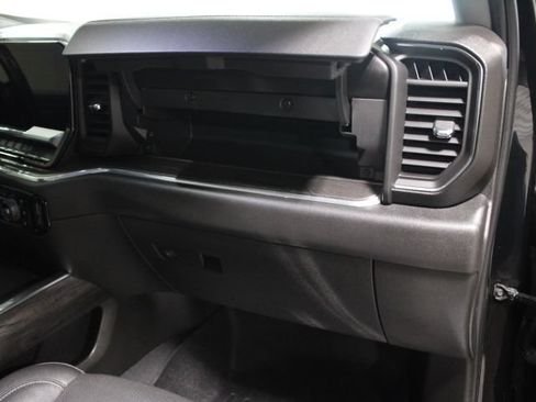 Used 2024 Chevrolet Silverado 2500 LTZ w/ LTZ Convenience Package AWD/4WD image 28