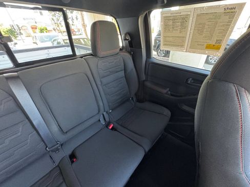 Used 2026 Nissan Frontier PRO-4X AWD/4WD image 33