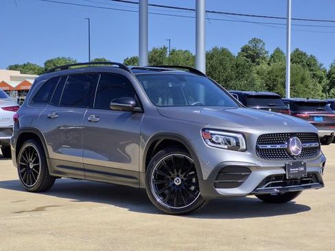 Used 2023 Mercedes-Benz GLB 250 image 1
