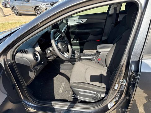 Used 2024 Kia Forte LX FWD image 18
