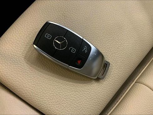 Used 2023 Mercedes-Benz GLA 250 4MATIC image 14