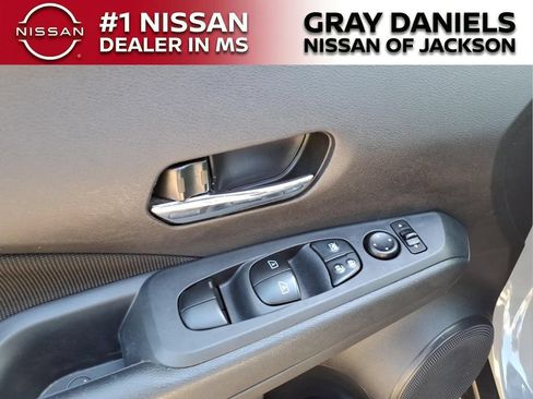 Used 2024 Nissan Kicks SV FWD image 11