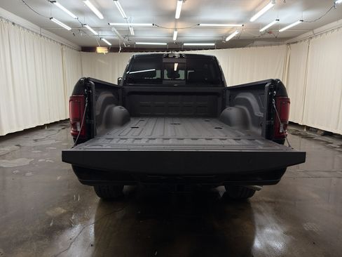 New 2025 RAM 2500 Laramie AWD/4WD image 21