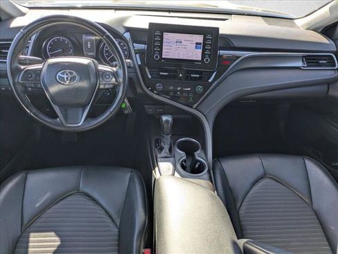 Used 2021 Toyota Camry SE w/ Carpet Mat Package (TMS) FWD image 16