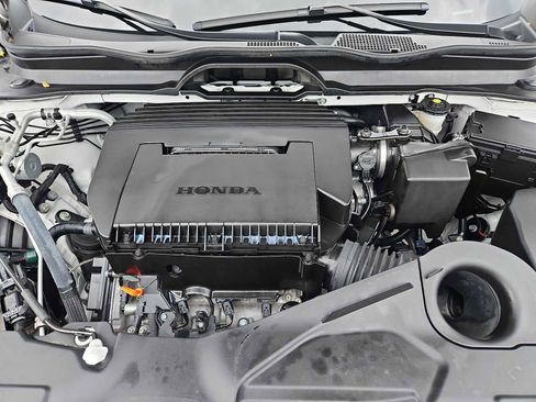 Certified 2024 Honda Pilot Touring image 39