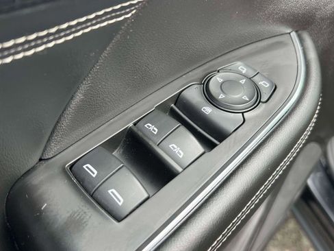 Used 2023 Buick Envision Preferred image 17