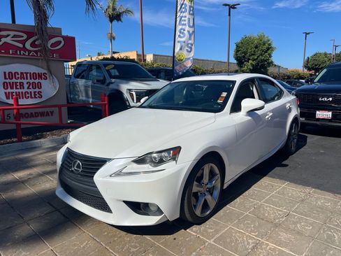 Used 2014 Lexus IS 350 w/ Navigation Package RWD image 4