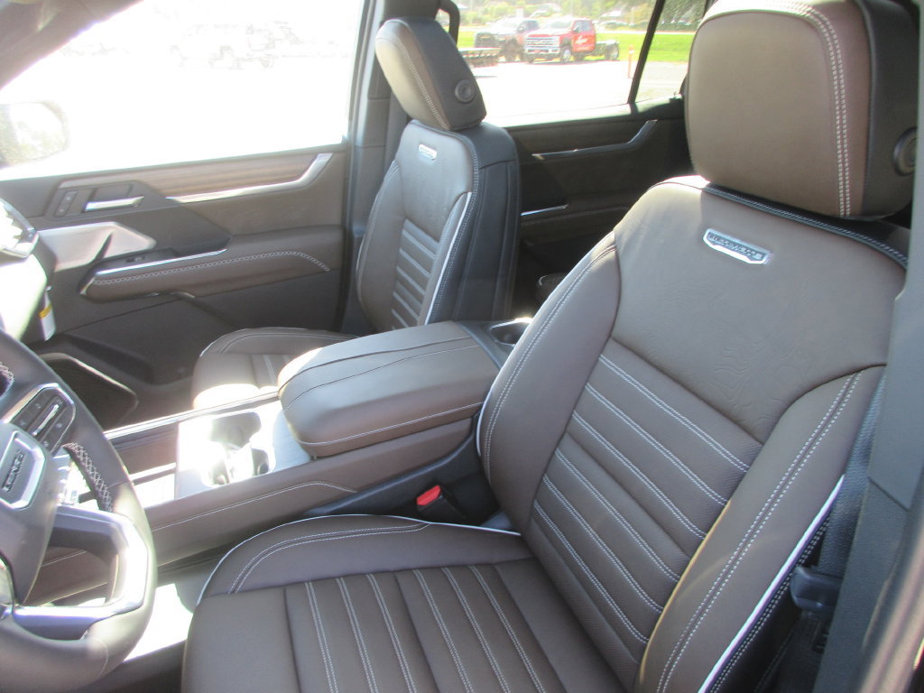 New 2027 GMC Acadia Denali Ultimate AWD/4WD image 11