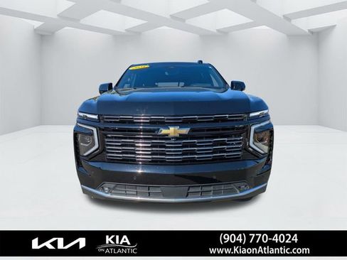 Used 2025 Chevrolet Tahoe High Country image 9
