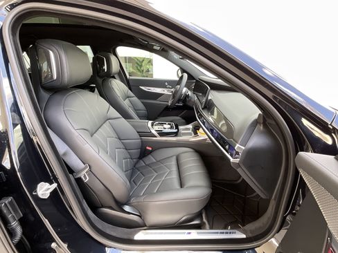New 2026 BMW 740i w/ Executive Package RWD image 21