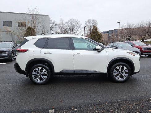 Certified 2023 Nissan Rogue SV w/ SV Premium B Package image 7