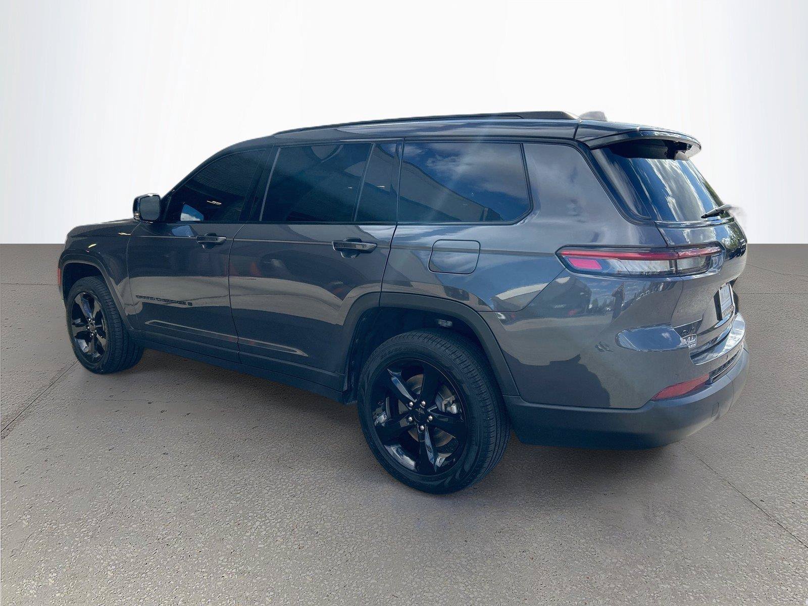 Used 2025 Jeep Grand Cherokee L Limited w/ Luxury Tech Group II AWD/4WD image 6