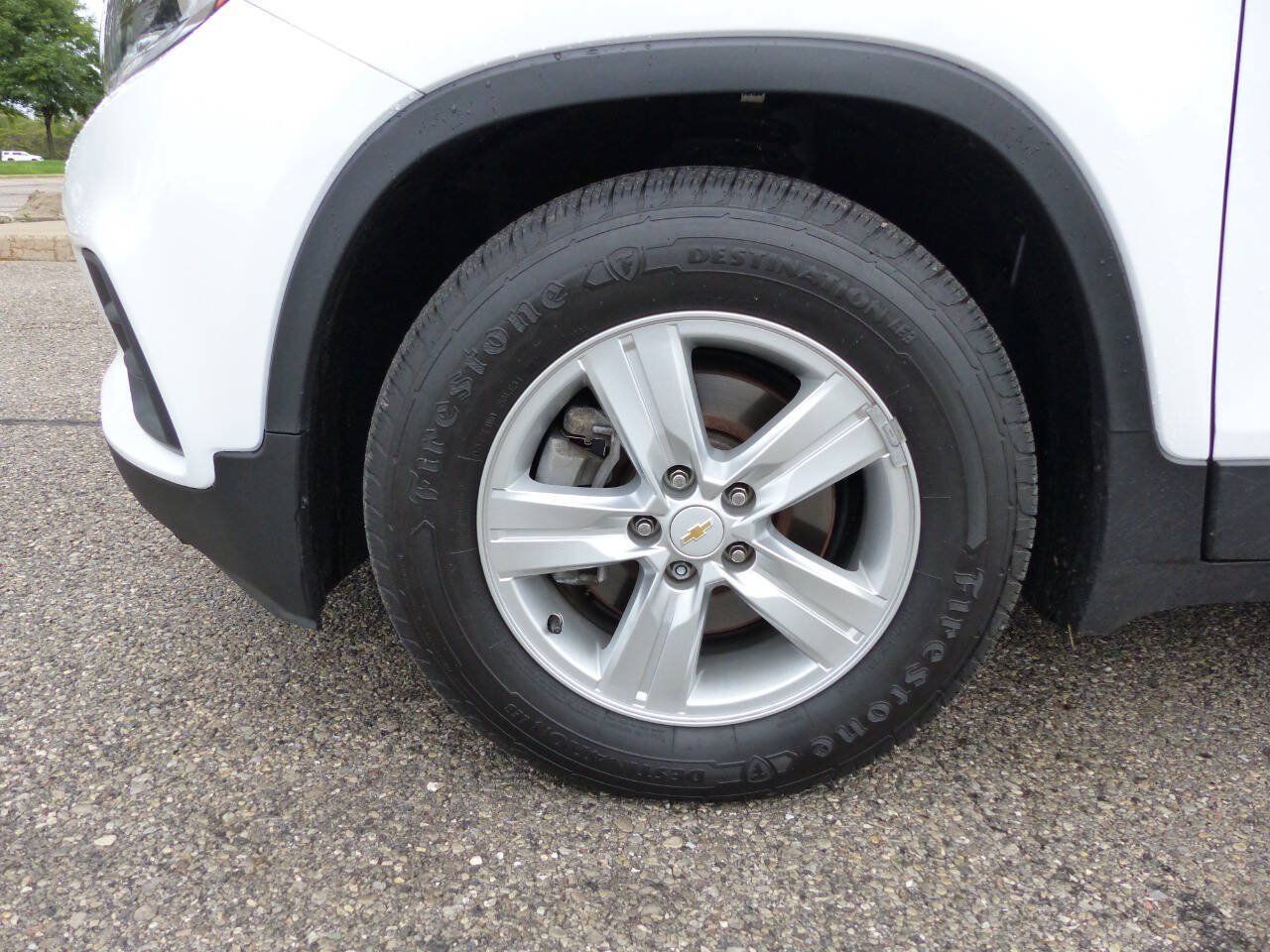 Used 2019 Chevrolet Trax LT w/ LT Convenience Package FWD image 13