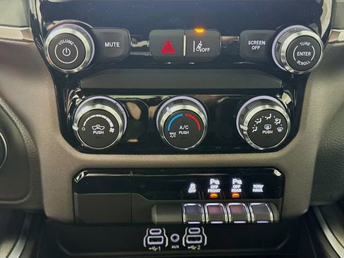 New 2026 RAM 1500 Express AWD/4WD image 15