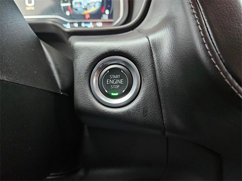 Used 2024 GMC Yukon SLE image 22