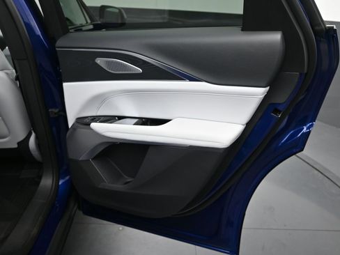 New 2026 Cadillac Lyriq Premium Sport image 21