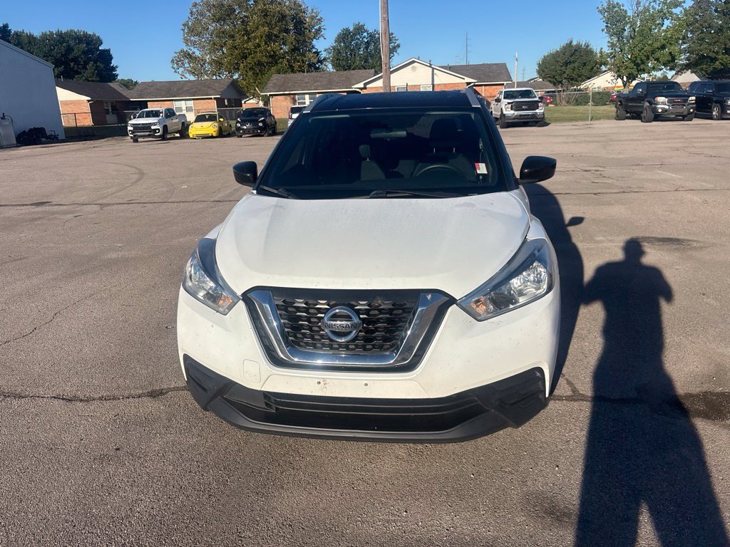 Used 2018 Nissan Kicks SV FWD image 4