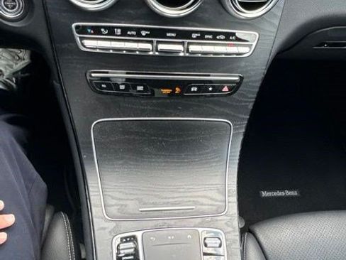 Used 2022 Mercedes-Benz GLC 300 image 39