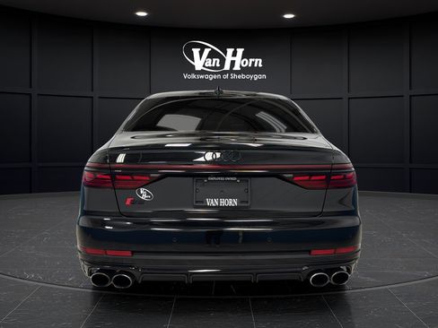 Used 2024 Audi S8 w/ S8 Comfort Plus Package AWD/4WD image 6