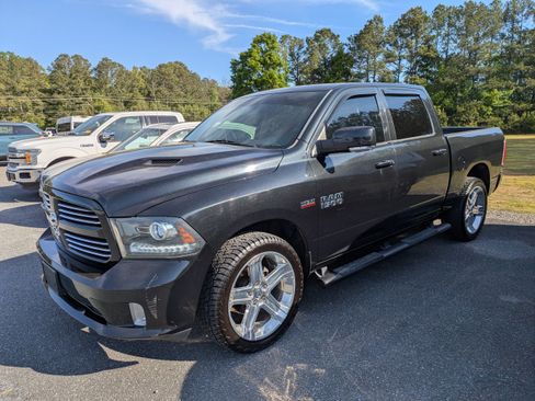 Used 2016 RAM 1500 Sport w/ Convenience Group image 2